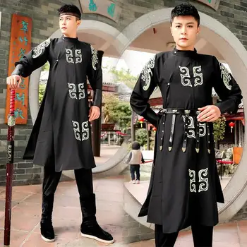 Hagyományos kínai hanfu öv férfiaknak kerek tüskés flitterek Punk egyszerű dekoratív fekete 70-120CM derékpánt kellékek