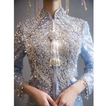 2024 Kifinomult kék főnix hímzés Cheongsam kínai stílusú menyasszonyi esküvői ruha elegáns házassági pirítós ruházat estélyi ruha