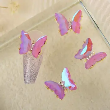 10Pcs Manikűr dekoráció Széles alkalmazás Köröm bűbájok Pillangó alakú 3D DIY körömdísz eszköz