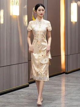 Kínai stílusú bojtok Páva hímzés Esküvői ruha Hagyományos gyöngyfűzés Cheongsam női pezsgő flitterek Qipao