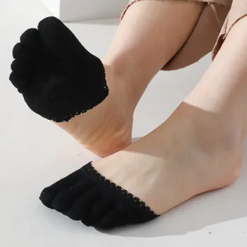 Új öt lábujj Mellső lábpárna nők Magas sarkú cipő Kopásálló fél zokni Csipke Csipke láthatatlan zokni Bőrkeményedések Tyúkszem Lábfájdalom ápolás