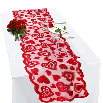 Love Table Runner Piros szív mintás dekorációk Piros csipke esküvői parti Valentin-napi ajándék otthoni asztalterítő divat